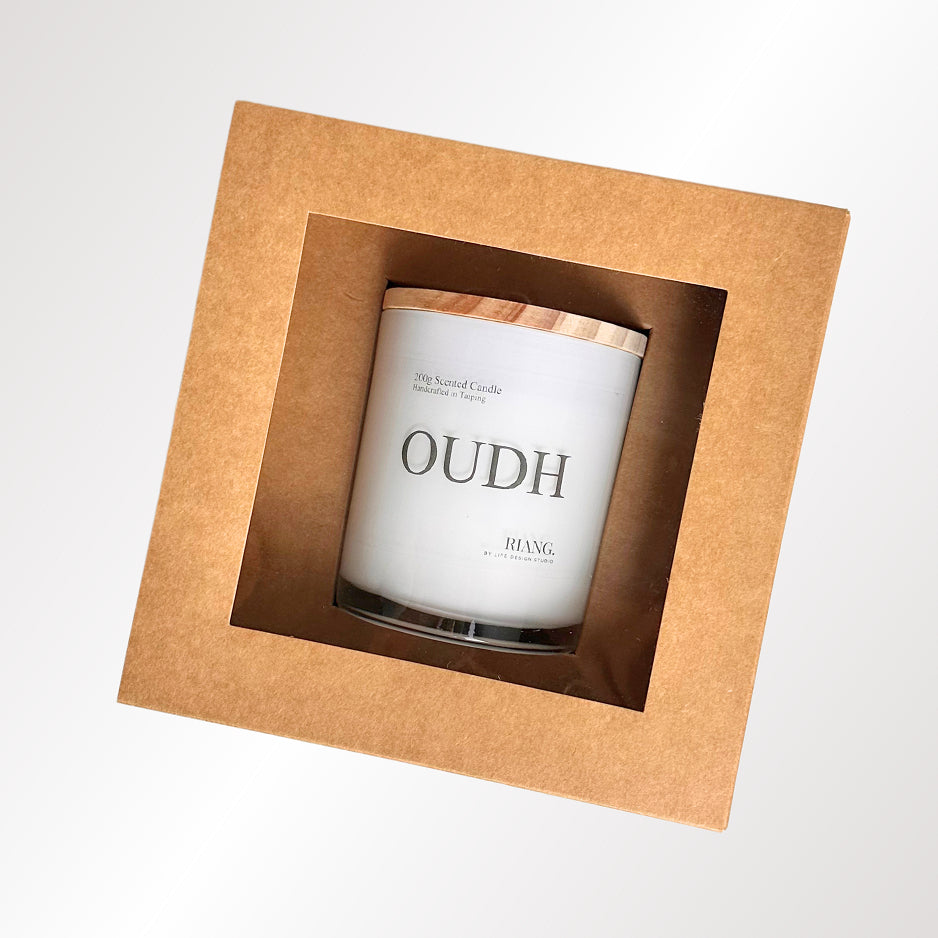 Oudh Classic Candle        .